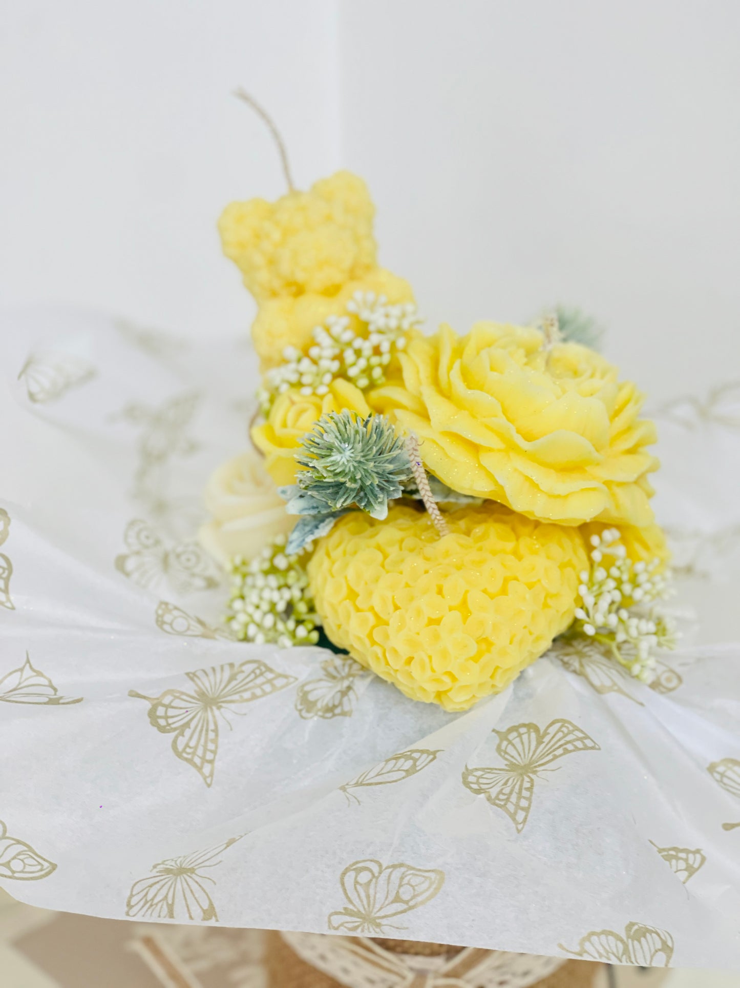 Handmade Soy Wax Yellow Flower Candle Bouquet with Dried Flowers - Perfect Gift Idea