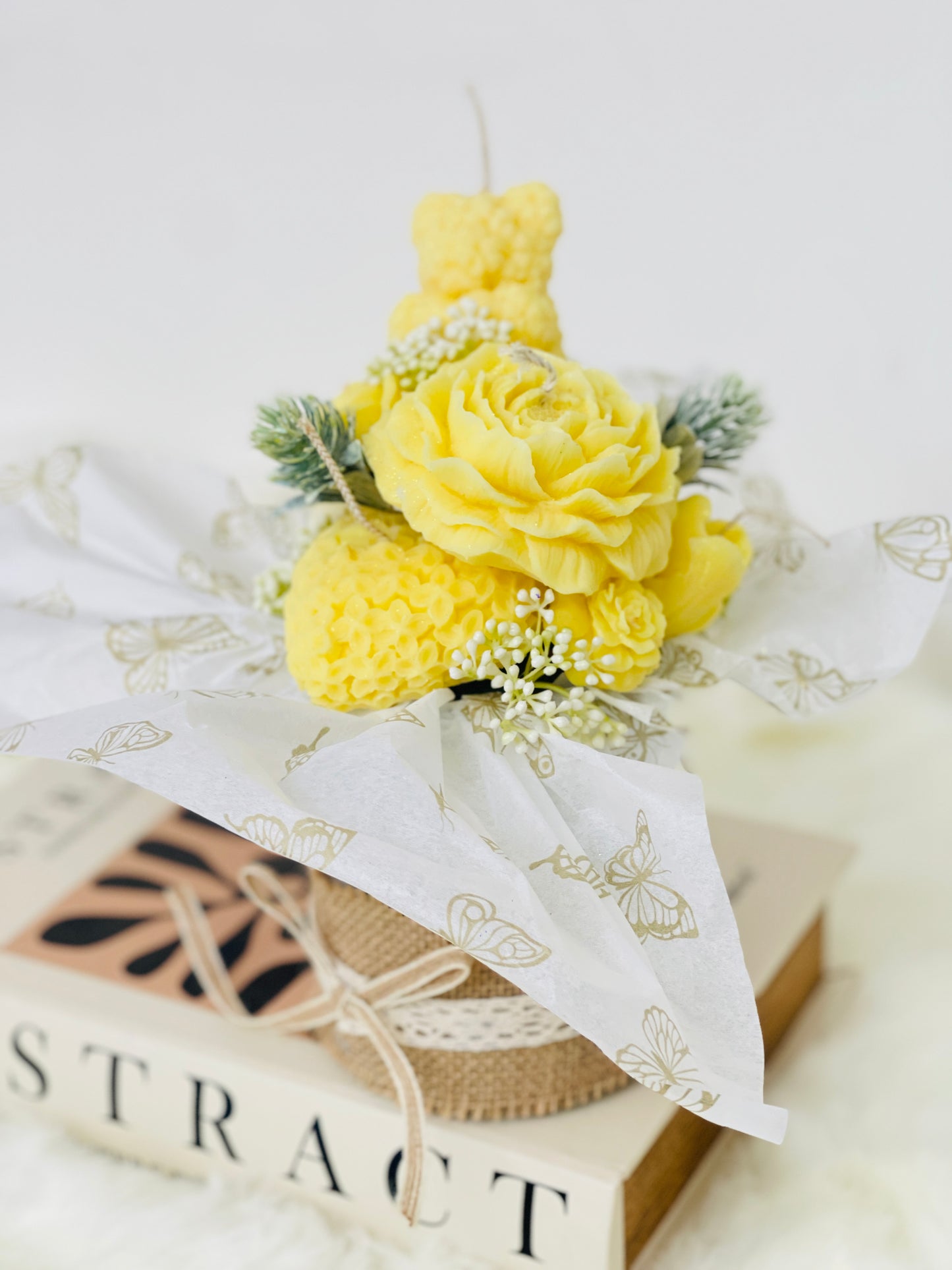 Handmade Soy Wax Yellow Flower Candle Bouquet with Dried Flowers - Perfect Gift Idea