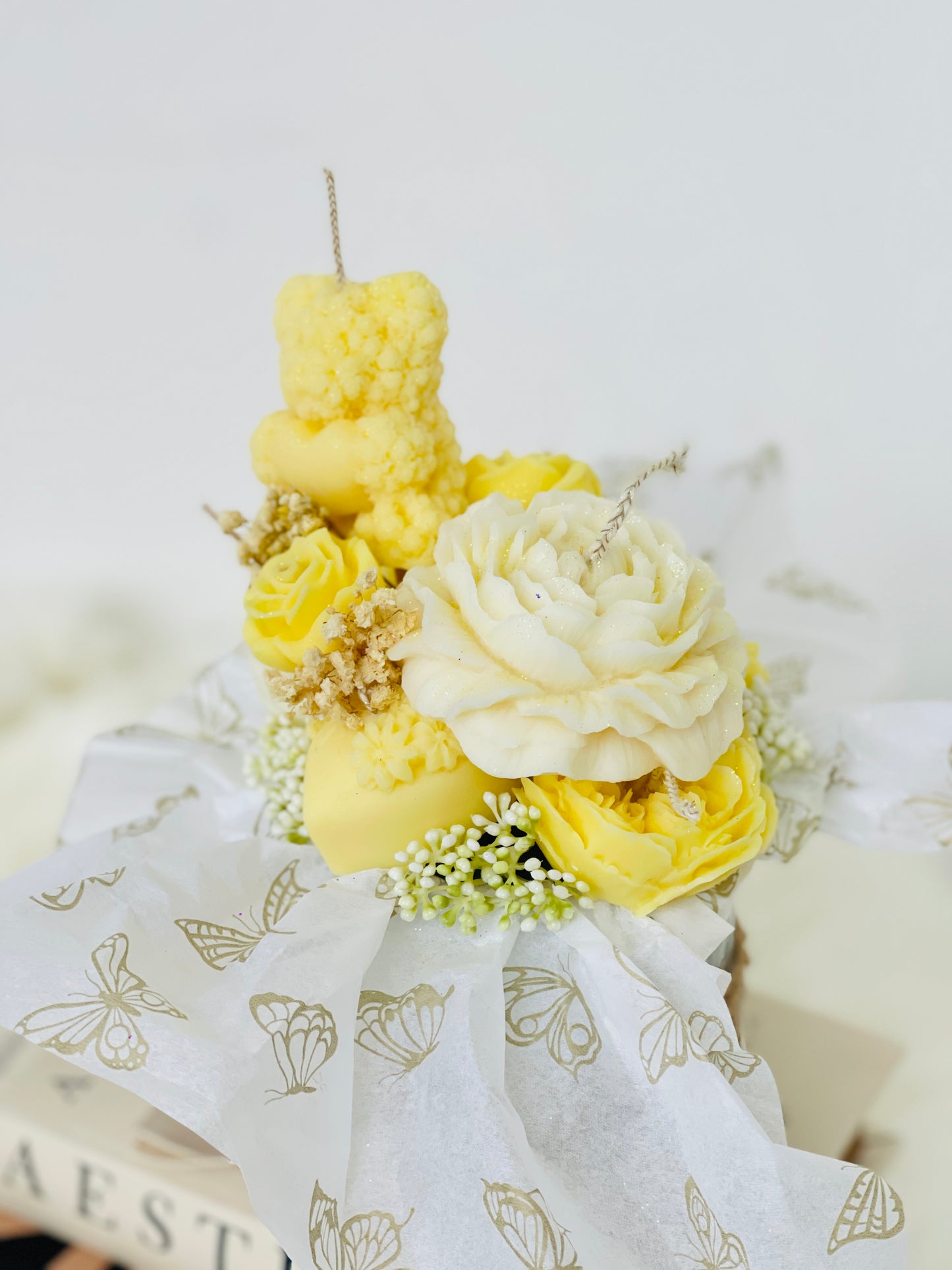 Handmade Soy Wax Yellow Flower Candle Bouquet with Dried Flowers - Perfect Gift Idea