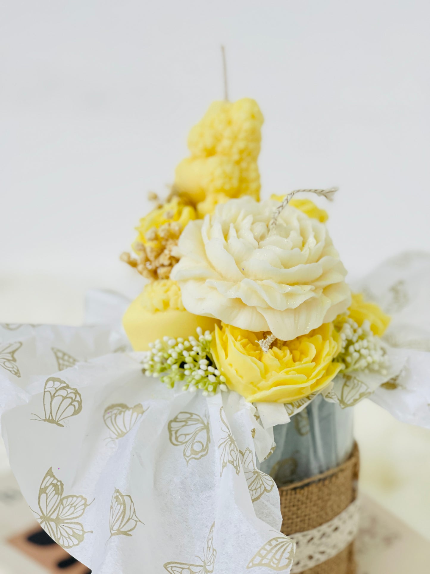 Handmade Soy Wax Yellow Flower Candle Bouquet with Dried Flowers - Perfect Gift Idea