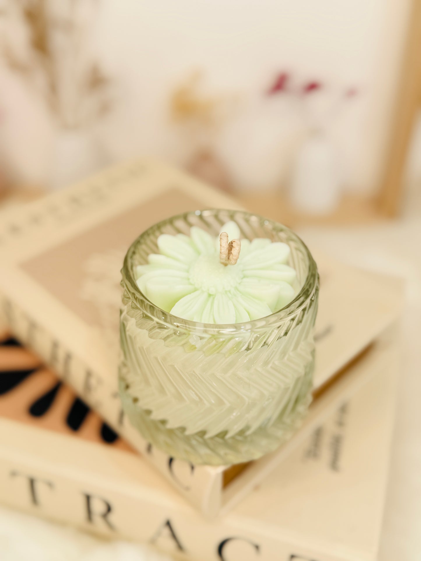 Egyptian Amber Daisy Candle